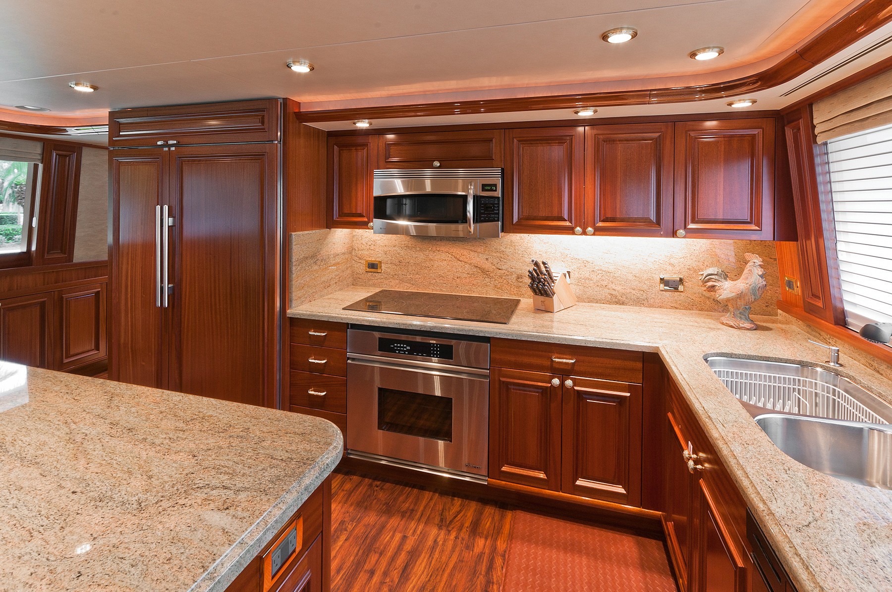[34m-Yacht-WILD-KINGDOM]-9751-180.jpg