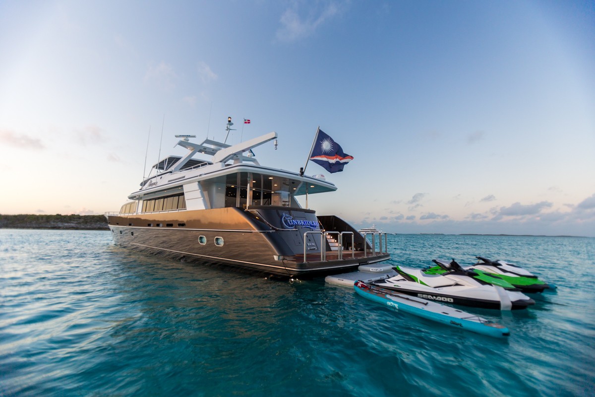 [35m-Yacht-UNBRIDLED]-9825-116.jpg