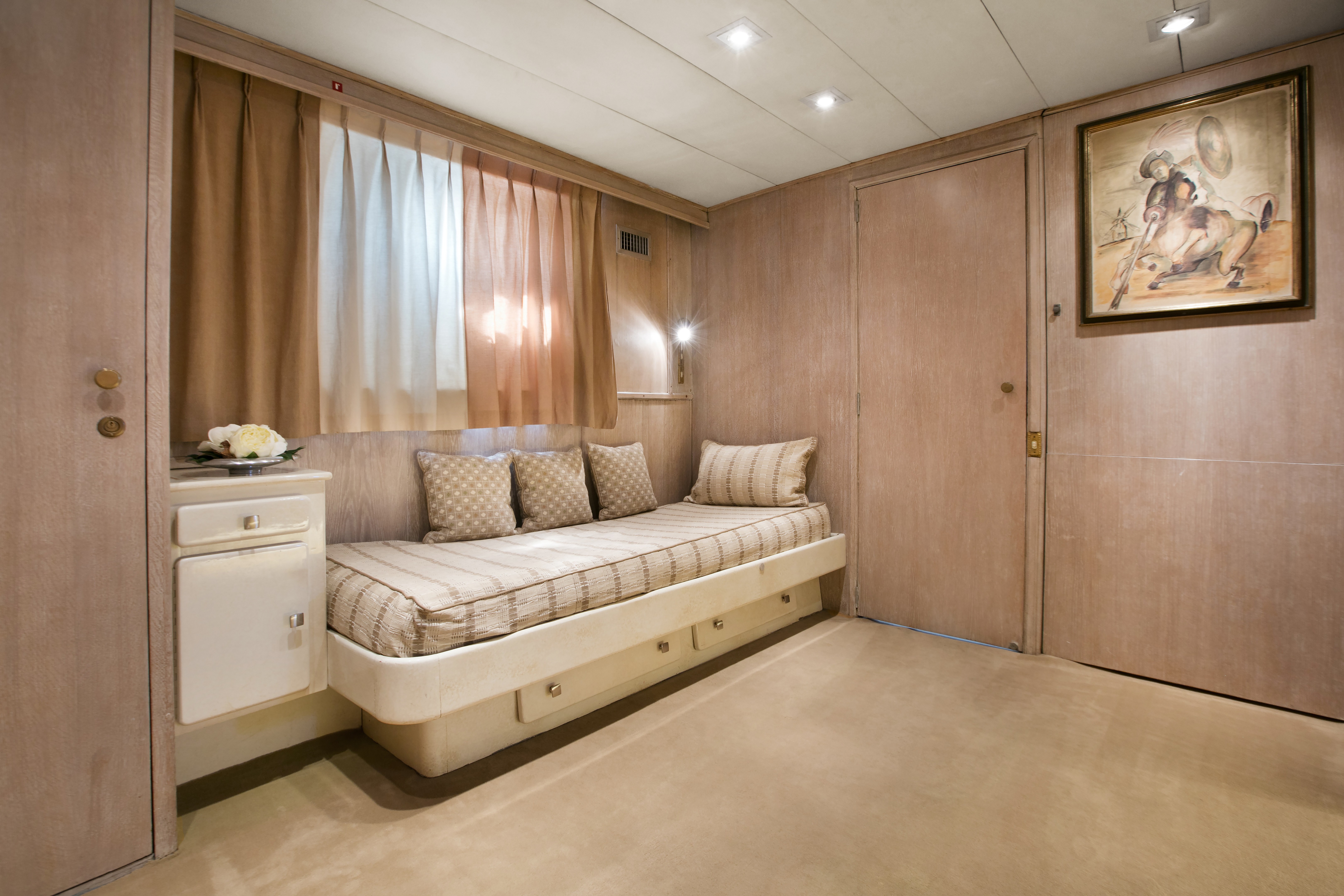 [36m-Yacht-LADY-JERSEY]-9888-113.jpg