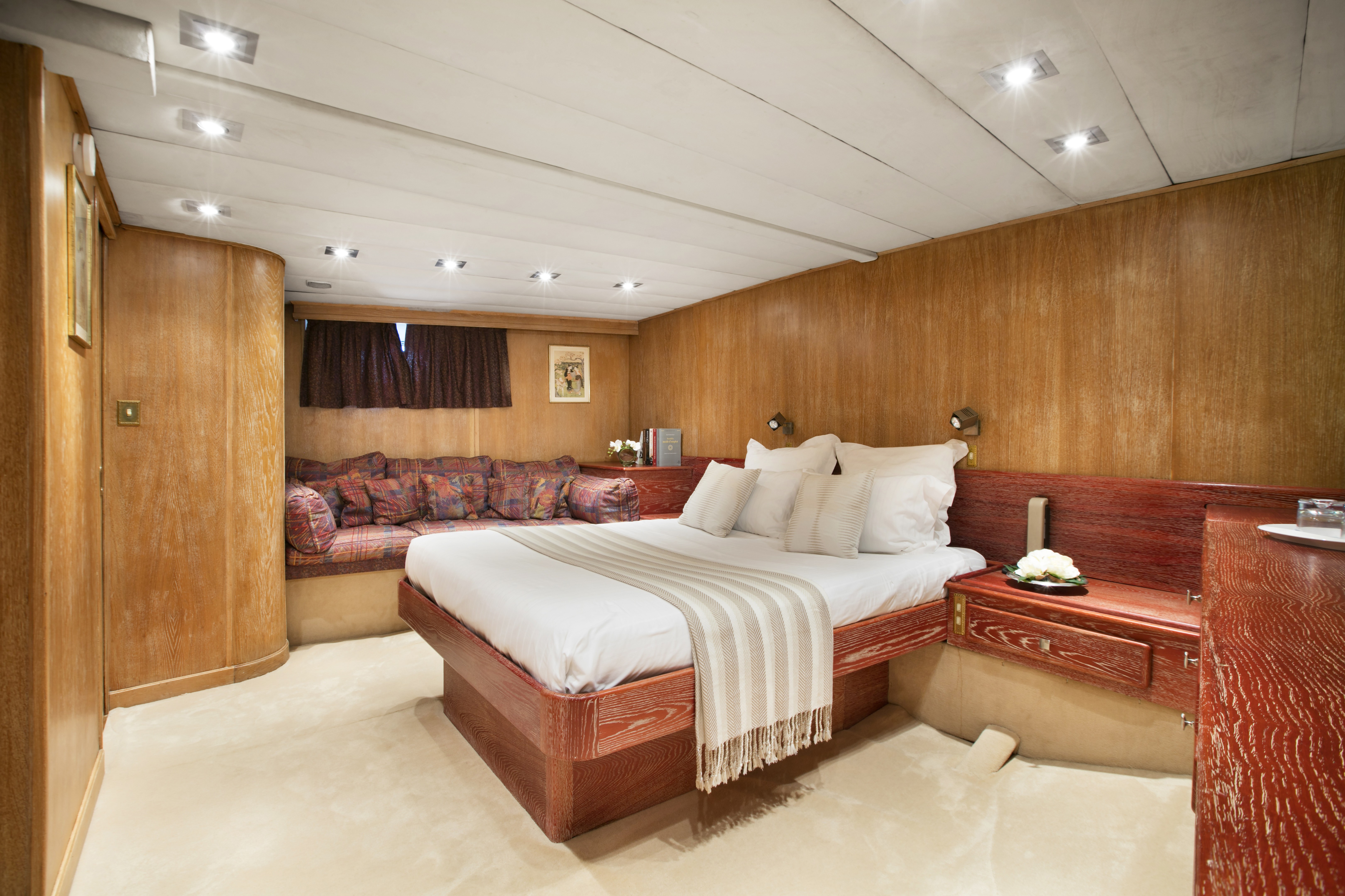 [36m-Yacht-LADY-JERSEY]-9888-180.jpg