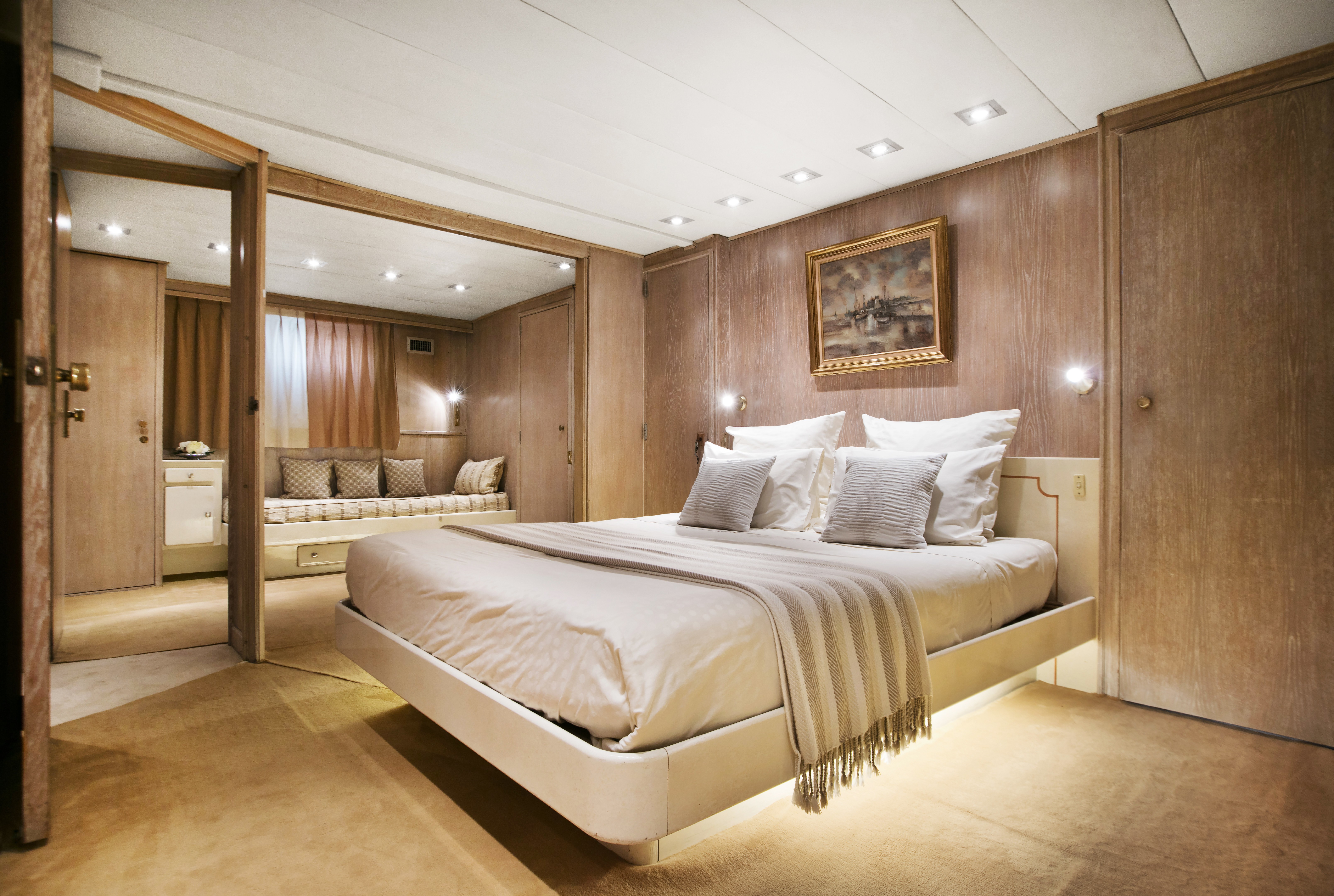 [36m-Yacht-LADY-JERSEY]-9888-32.jpg