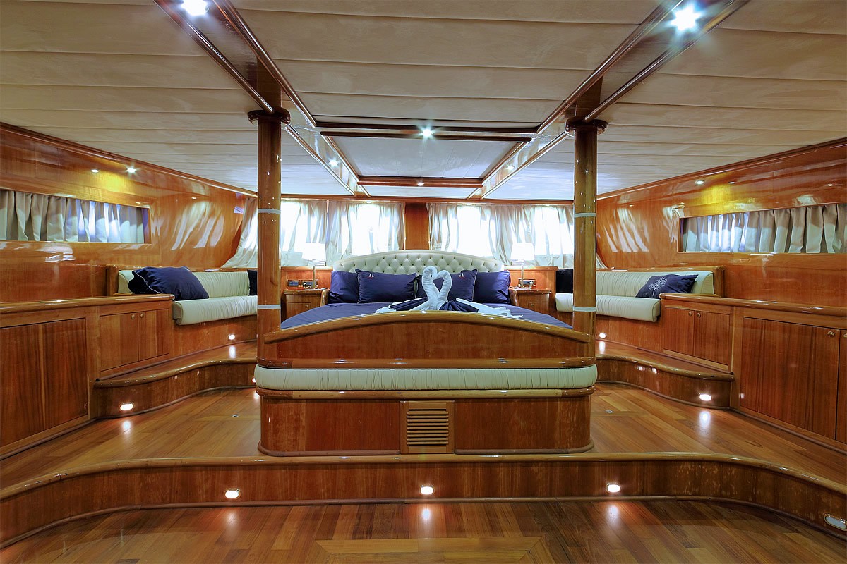 [36m-Yacht-SILVER-MOON]-9766-147.jpg