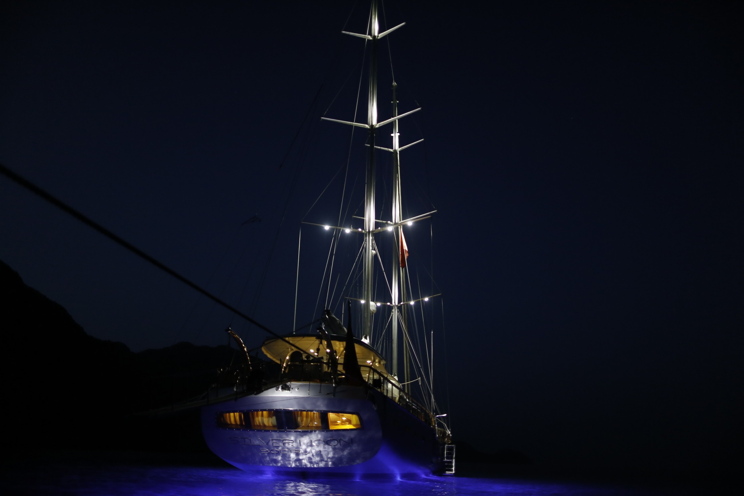 [36m-Yacht-SILVER-MOON]-9766-160.jpg