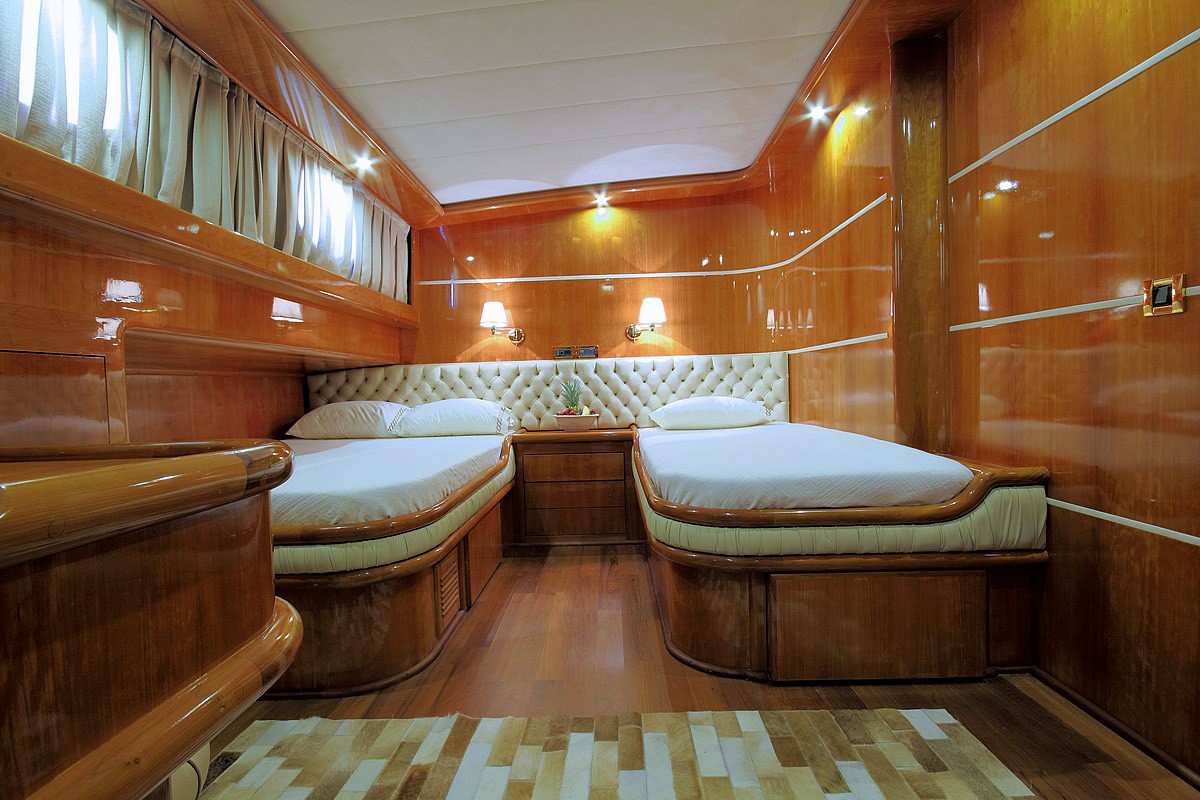 [36m-Yacht-SILVER-MOON]-9766-162.jpg