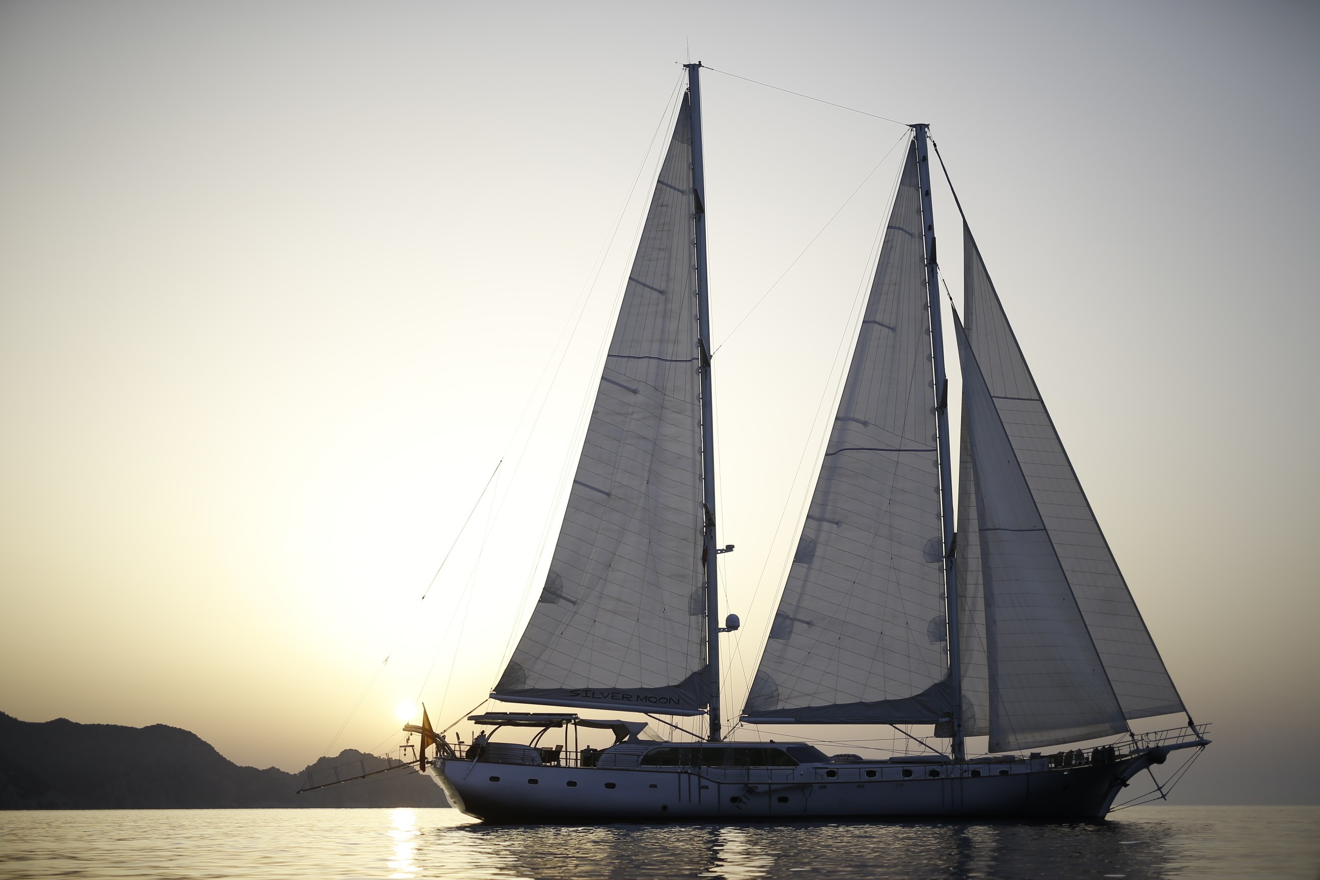 [36m-Yacht-SILVER-MOON]-9766-31.jpg