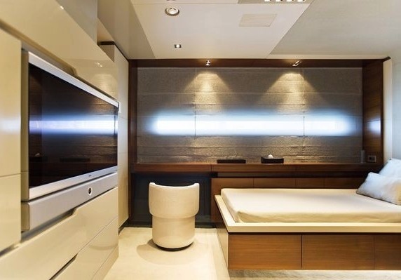 [37m-Yacht-FUSION]-9289-131.jpg