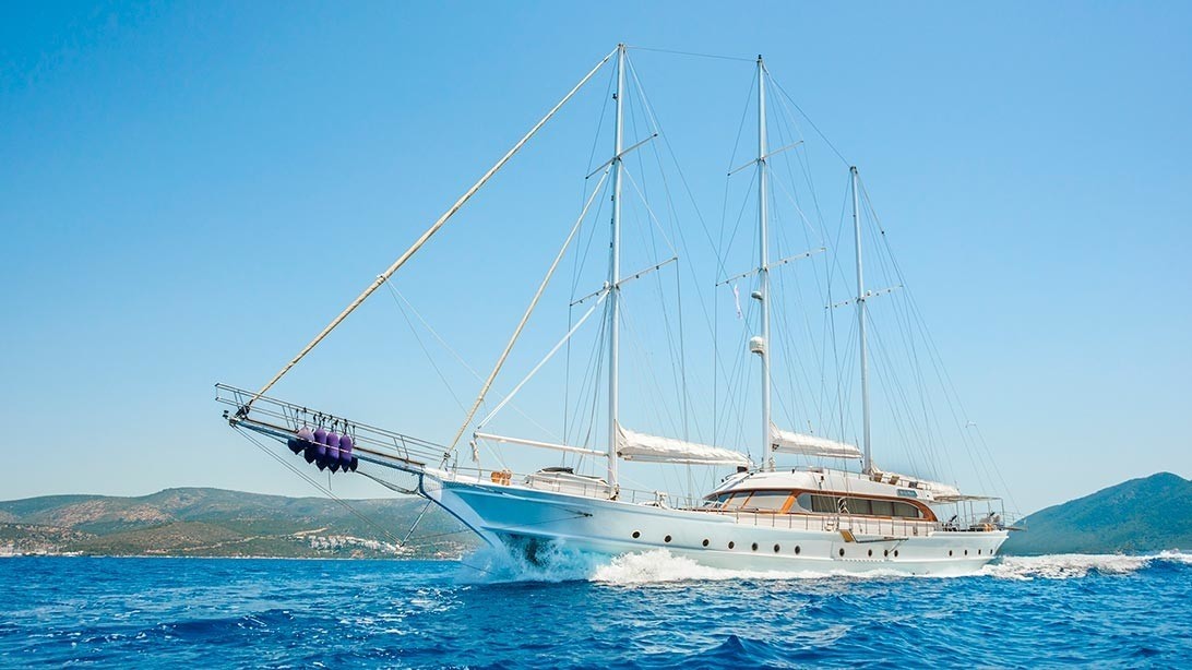 [38m-Yacht-BELLAMARE]-9585-19.jpg