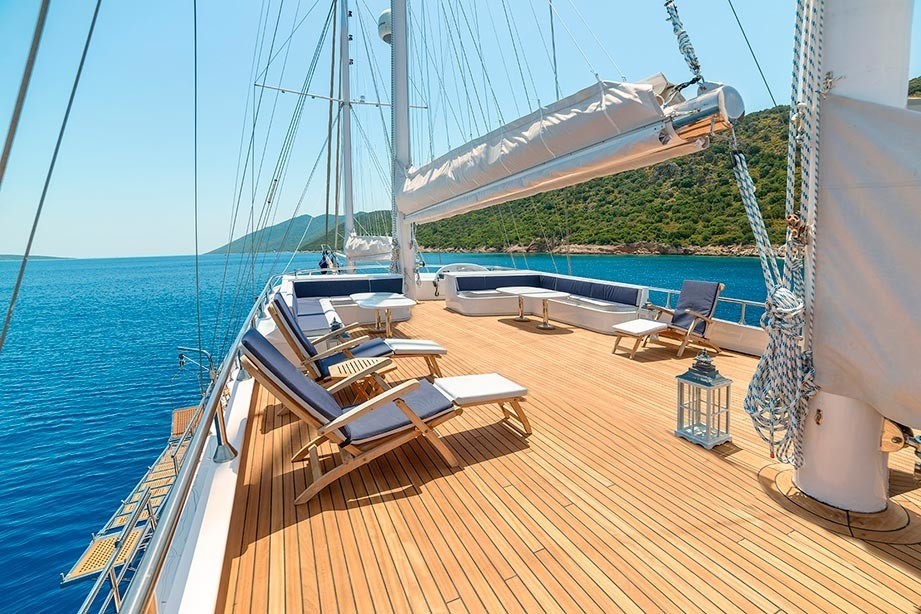 [38m-Yacht-BELLAMARE]-9585-80.jpg