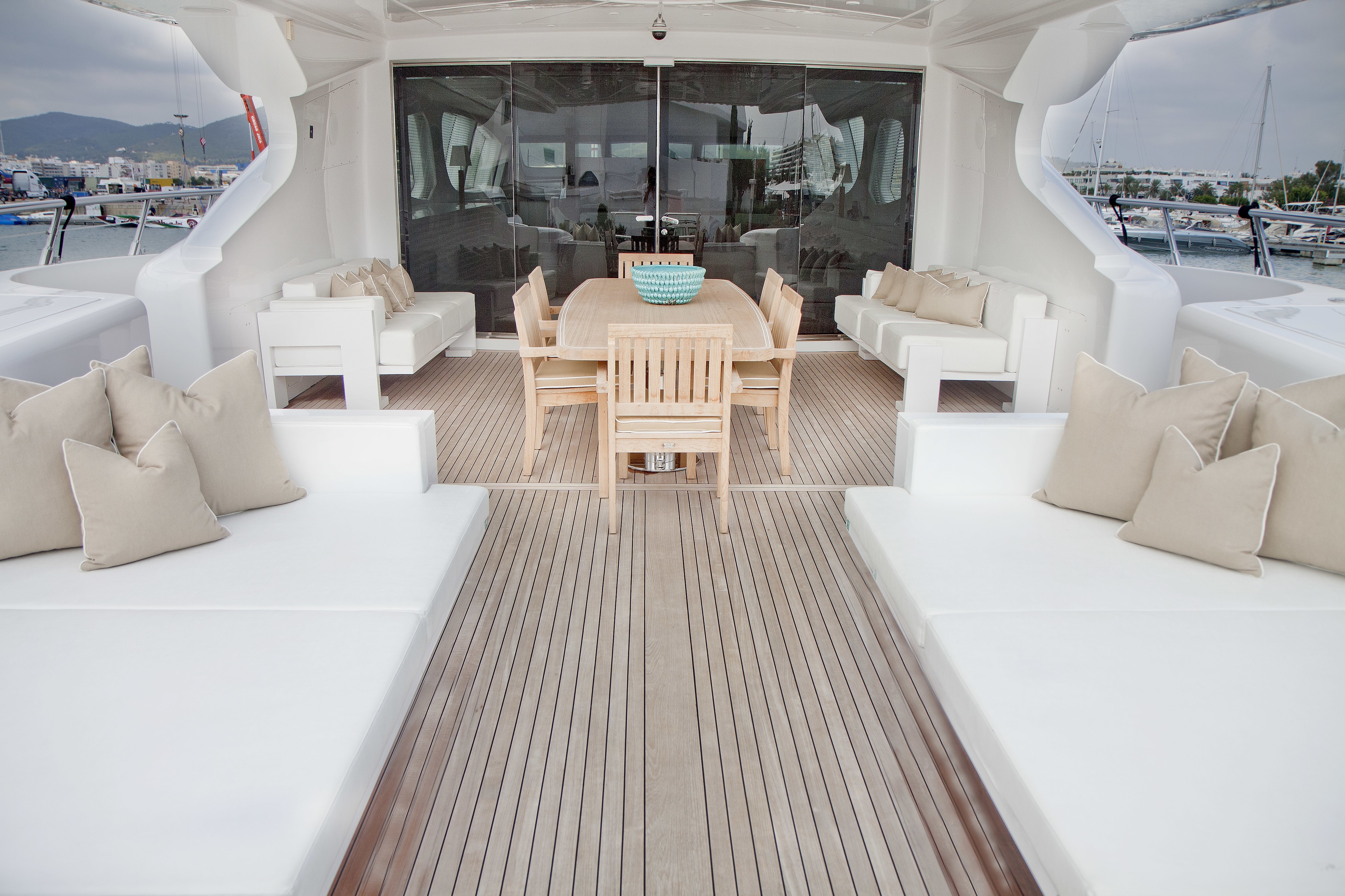 [39m-Yacht-BEACHOUSE]-9998-168.jpg