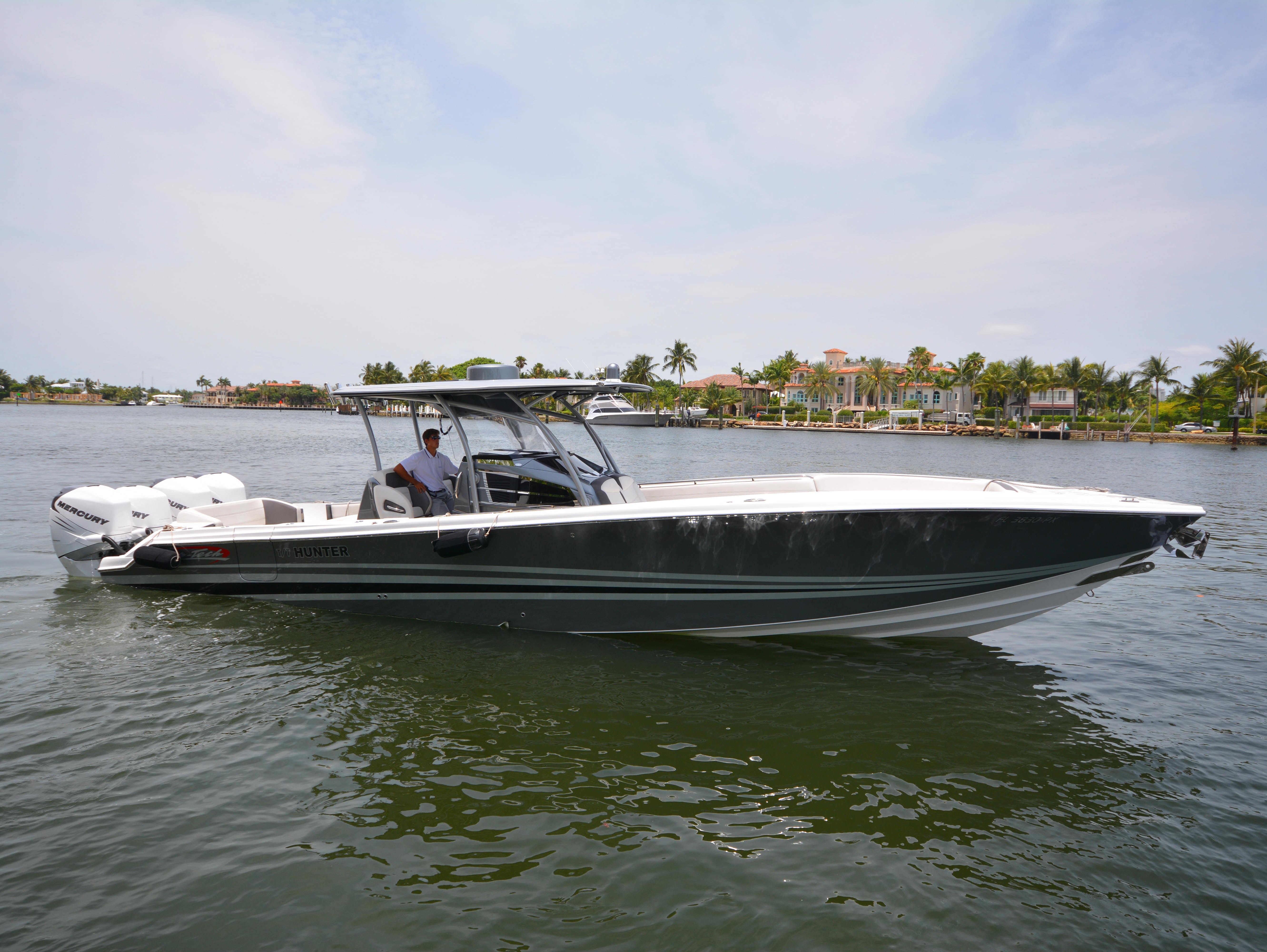 [39m-Yacht-HUNTER]-9925-116.jpg