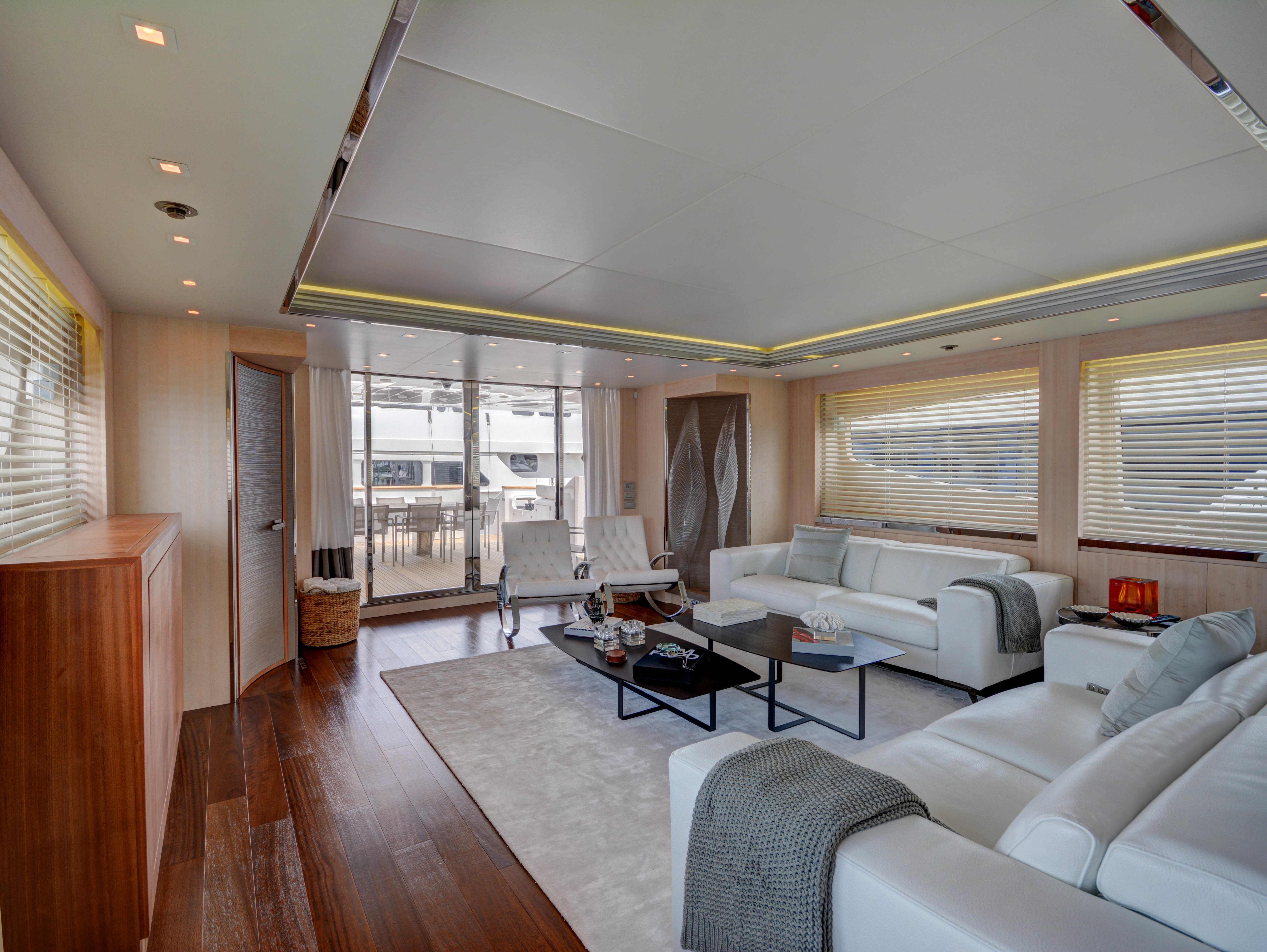 [39m-Yacht-HUNTER]-9925-26.jpg