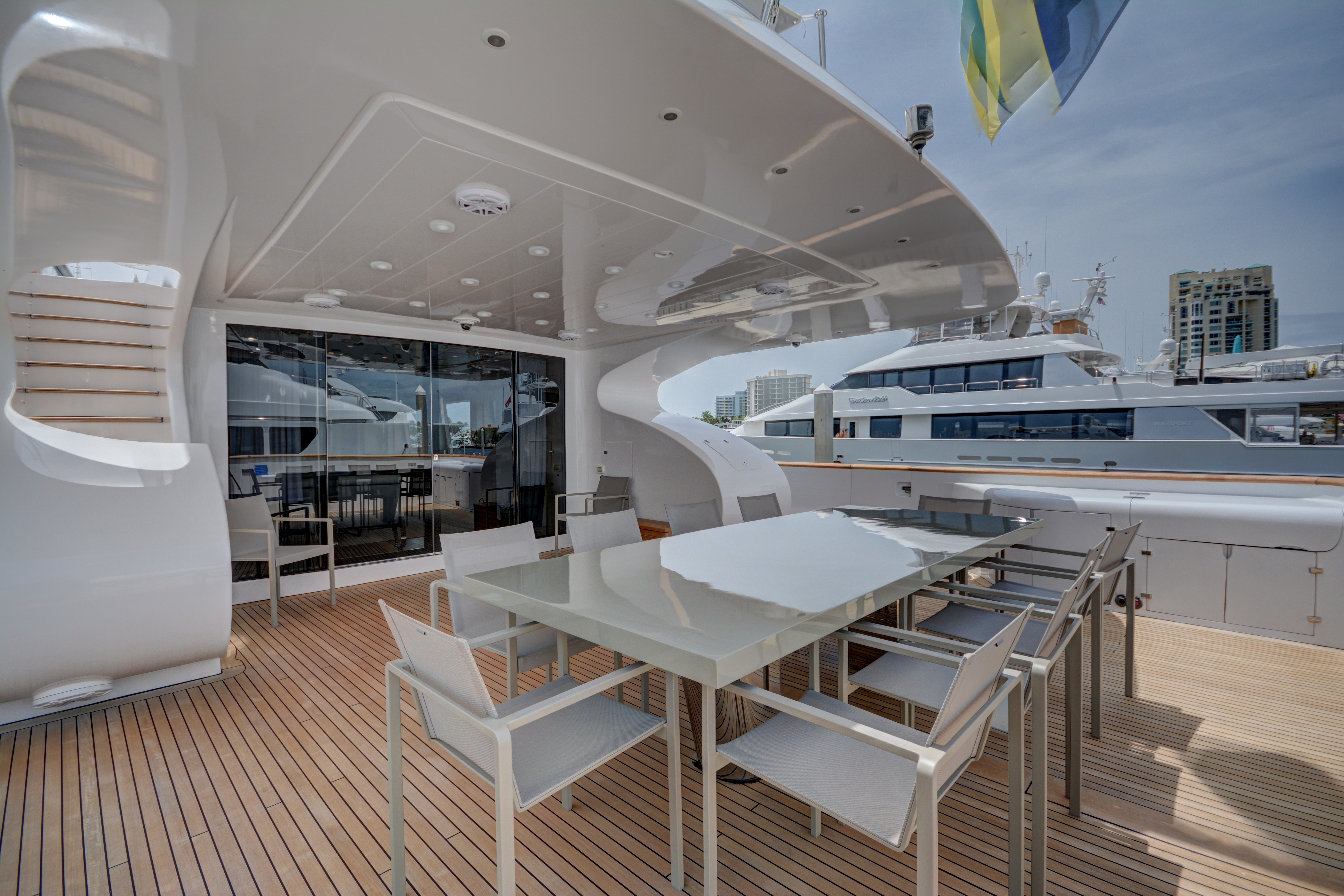 [39m-Yacht-HUNTER]-9925-82.jpg