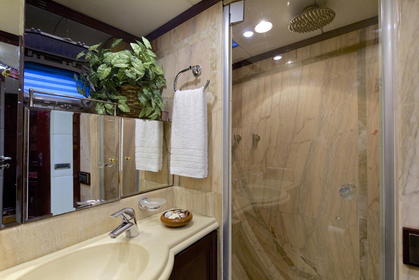 [40m-Yacht-ALLURE]-9331-167.jpg
