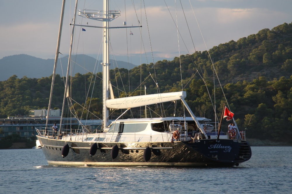 [40m-Yacht-ALLURE]-9331-220.jpg