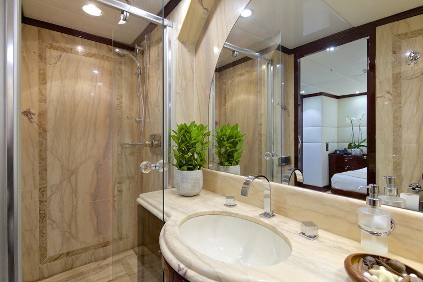 [40m-Yacht-ALLURE]-9331-28.jpg