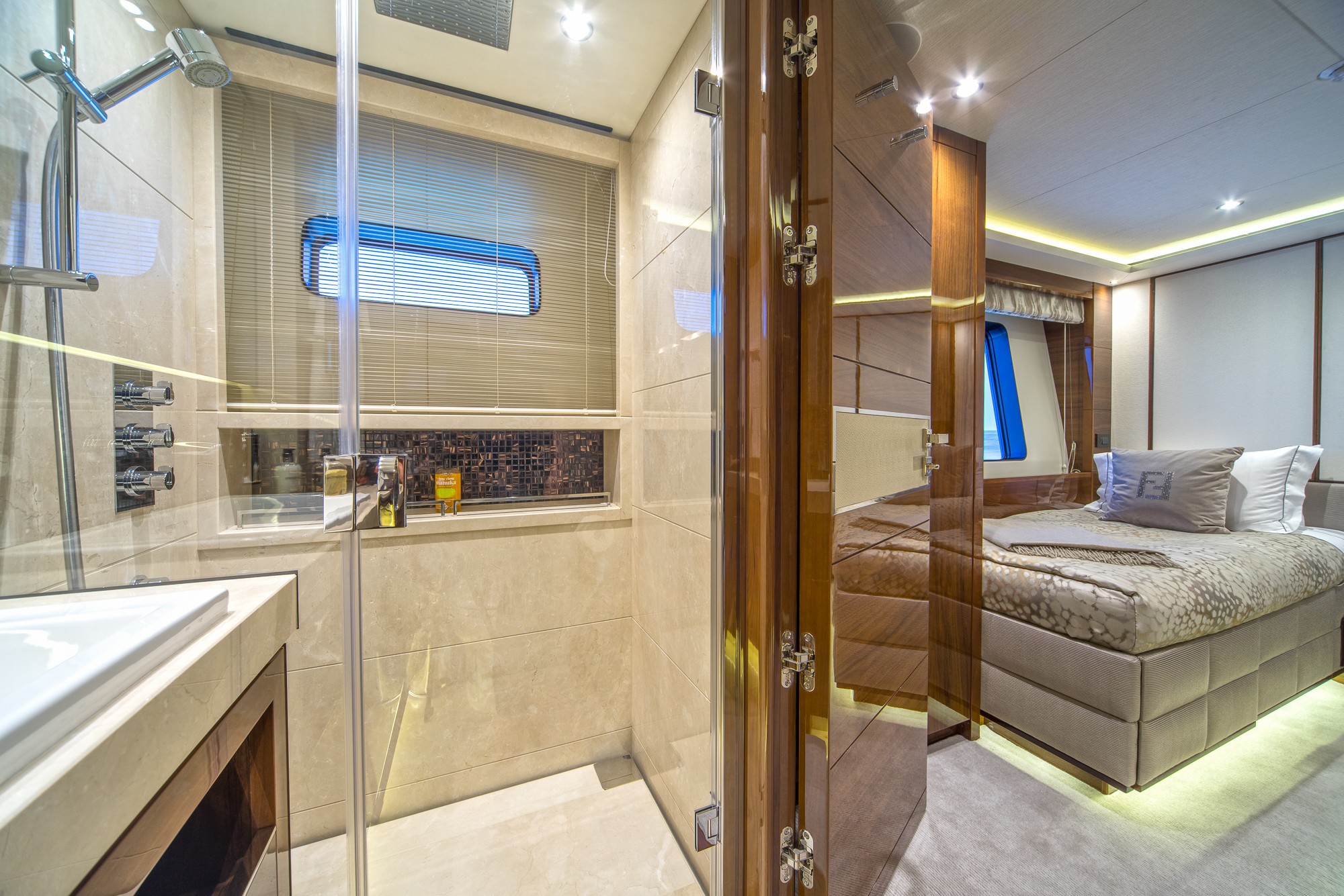 [40m-Yacht-ANKA]-9851-134.jpg