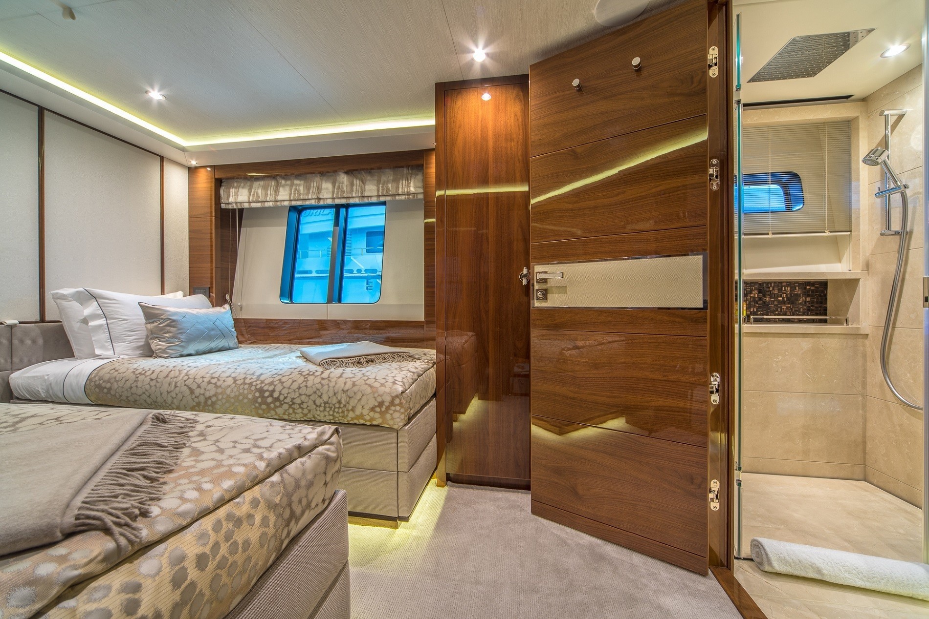 [40m-Yacht-ANKA]-9851-167.jpg