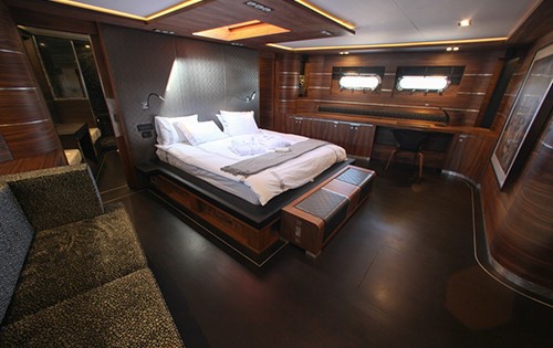 [40m-Yacht-ROX-STAR]-9961-112.jpg