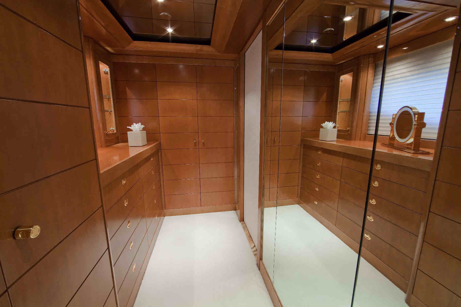 [49m-Yacht-AQUAVITA]-9370-38.jpg