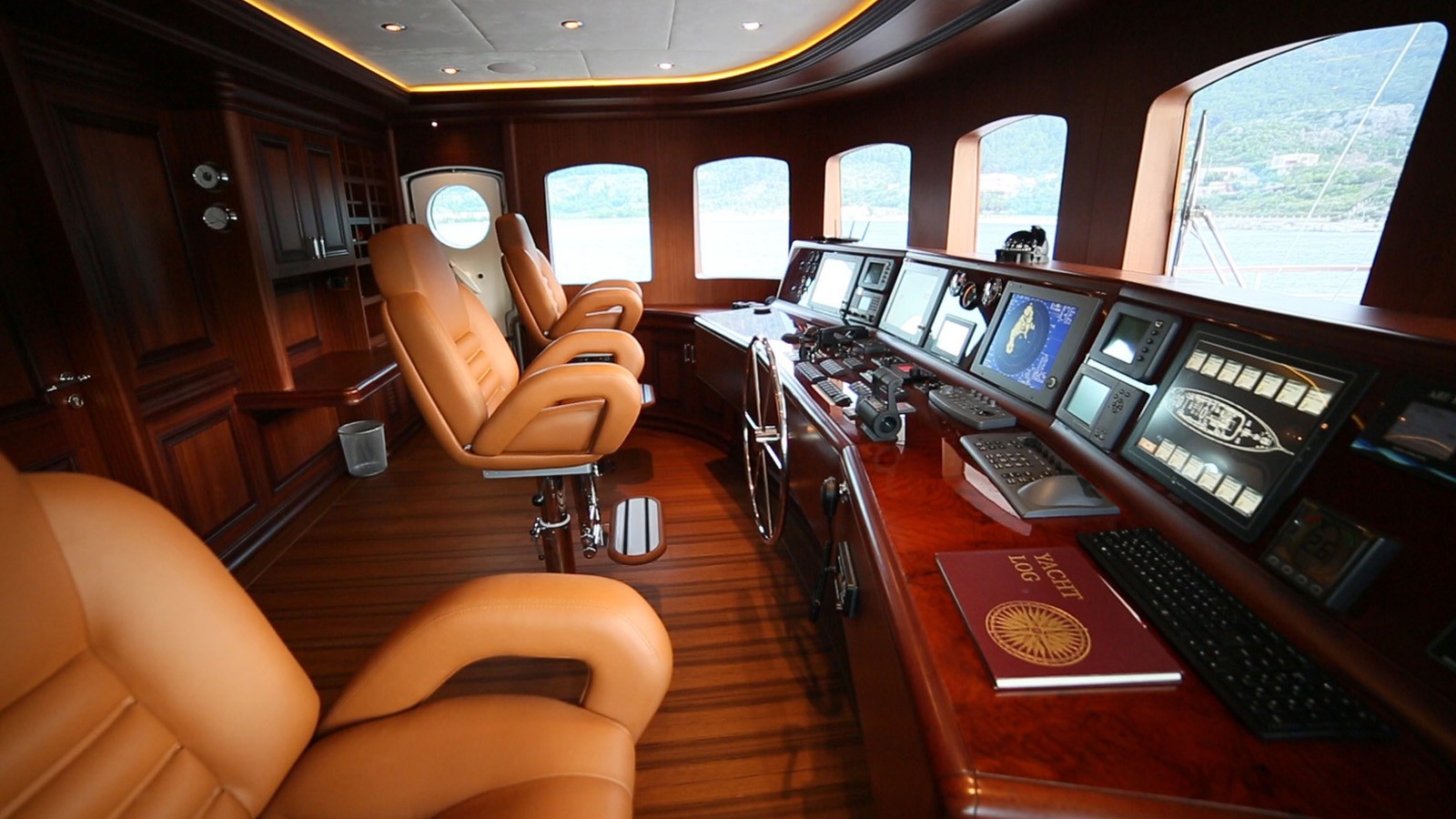 [49m-Yacht-CLARITY]-9971-189.jpg