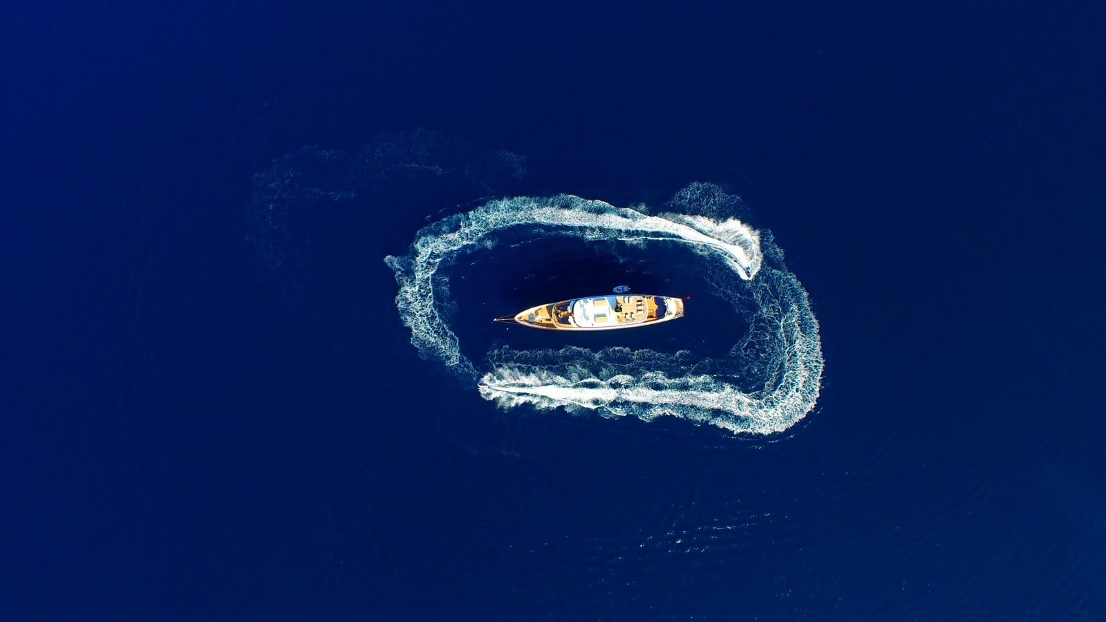 [49m-Yacht-CLARITY]-9971-27.jpg