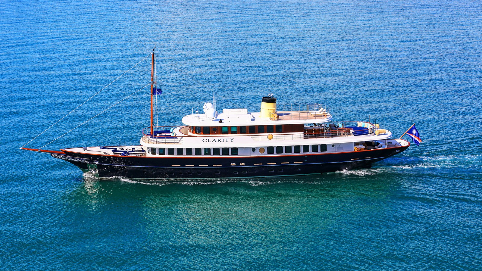 [49m-Yacht-CLARITY]-9971-50.jpg