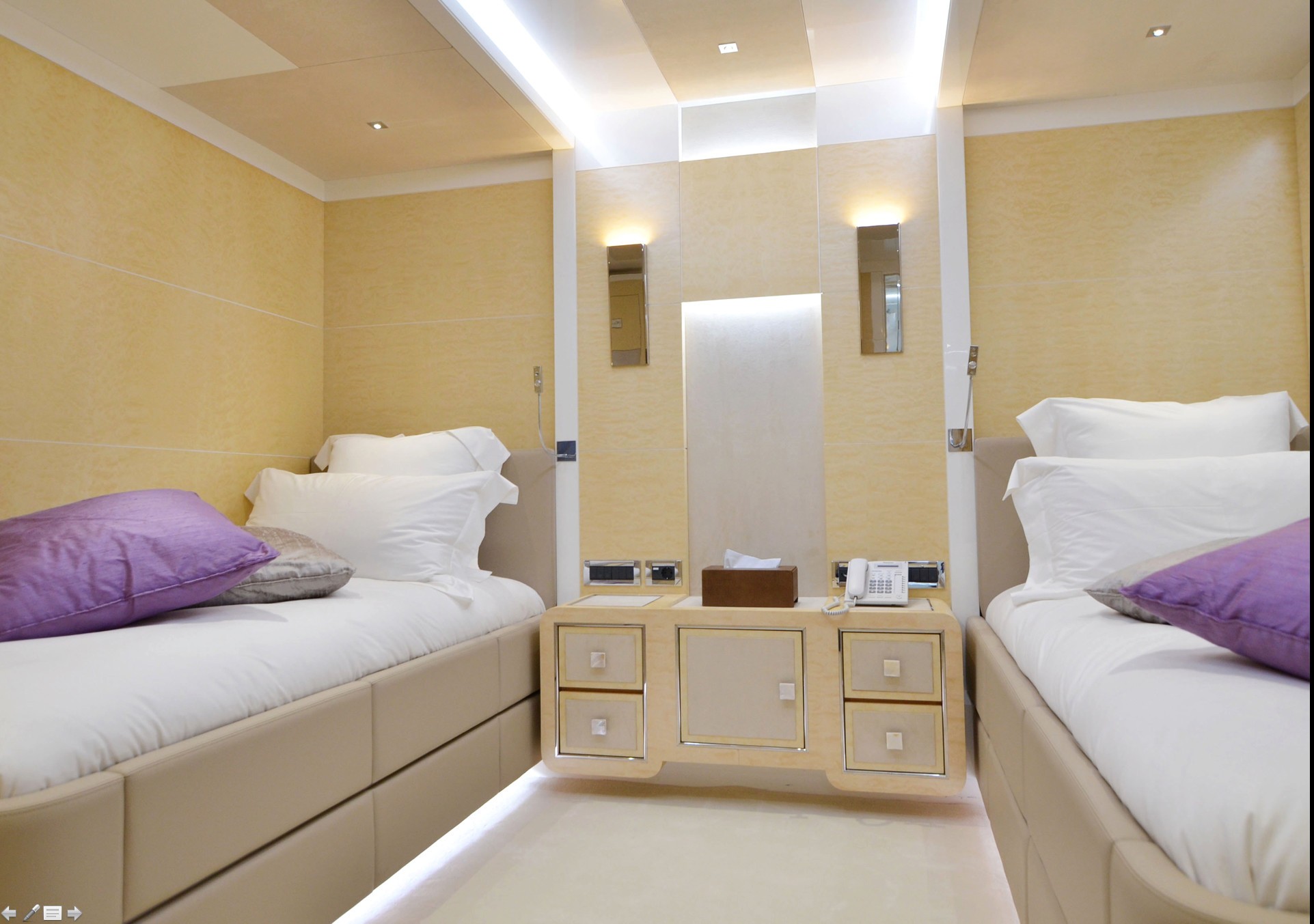 [52m-Yacht-JADE-959]-9990-156.jpg