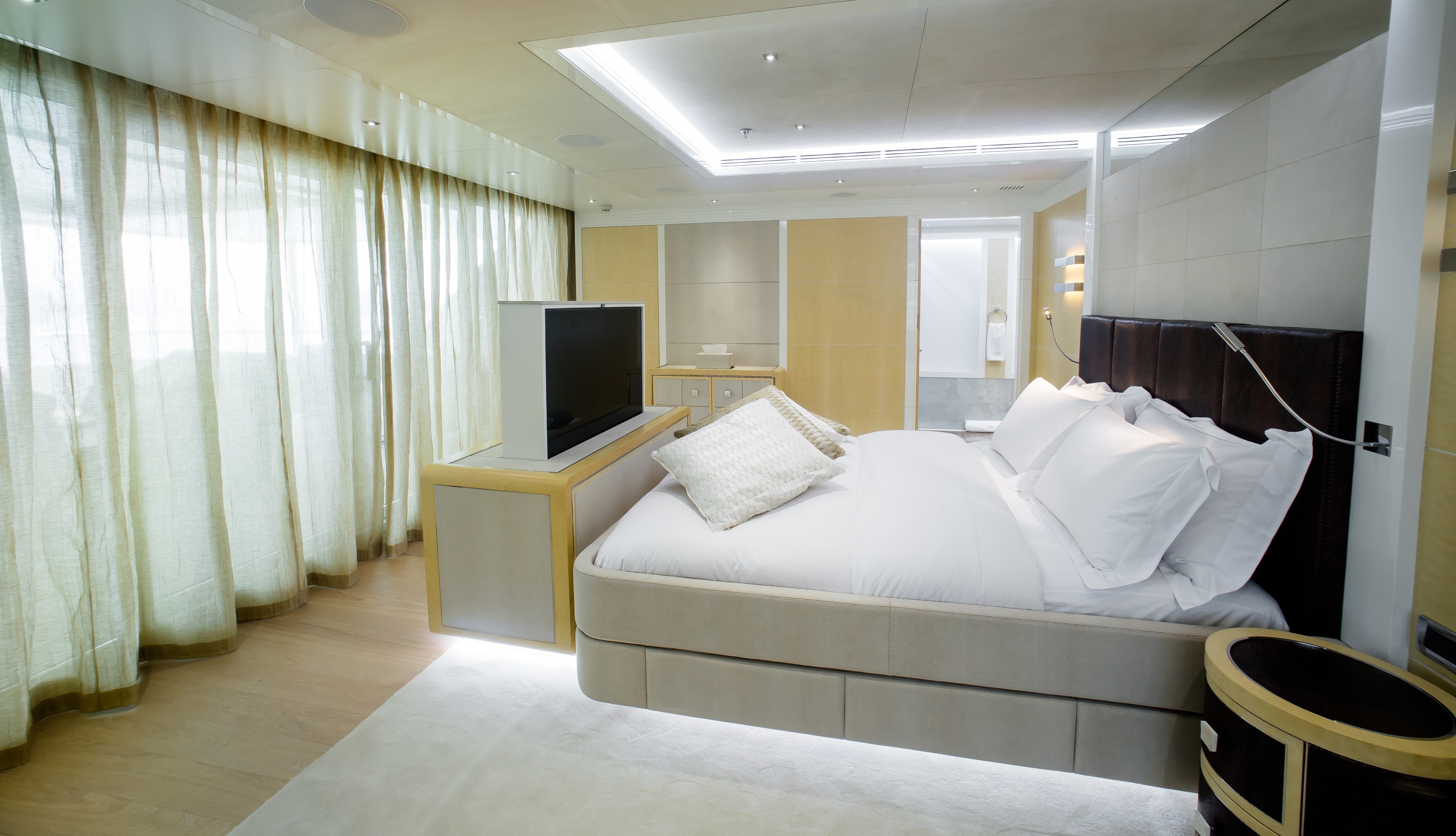 [52m-Yacht-JADE-959]-9990-28.jpg