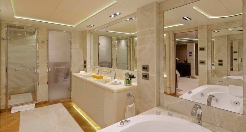 [71m-Yacht-NATALINA-A]-9663-170.jpg