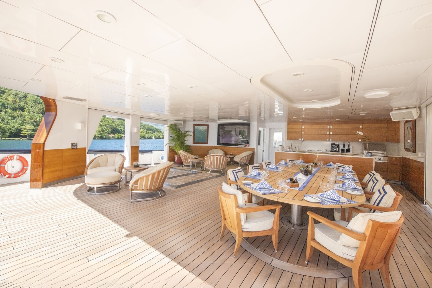 [EXPLORER-YACHT-ARCTIC-P]-9901-30.jpg