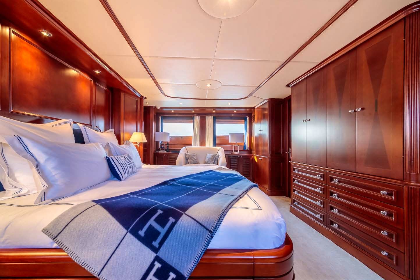 [LUXURY-YACHT-REBELLIOUS]-960-13.jpg
