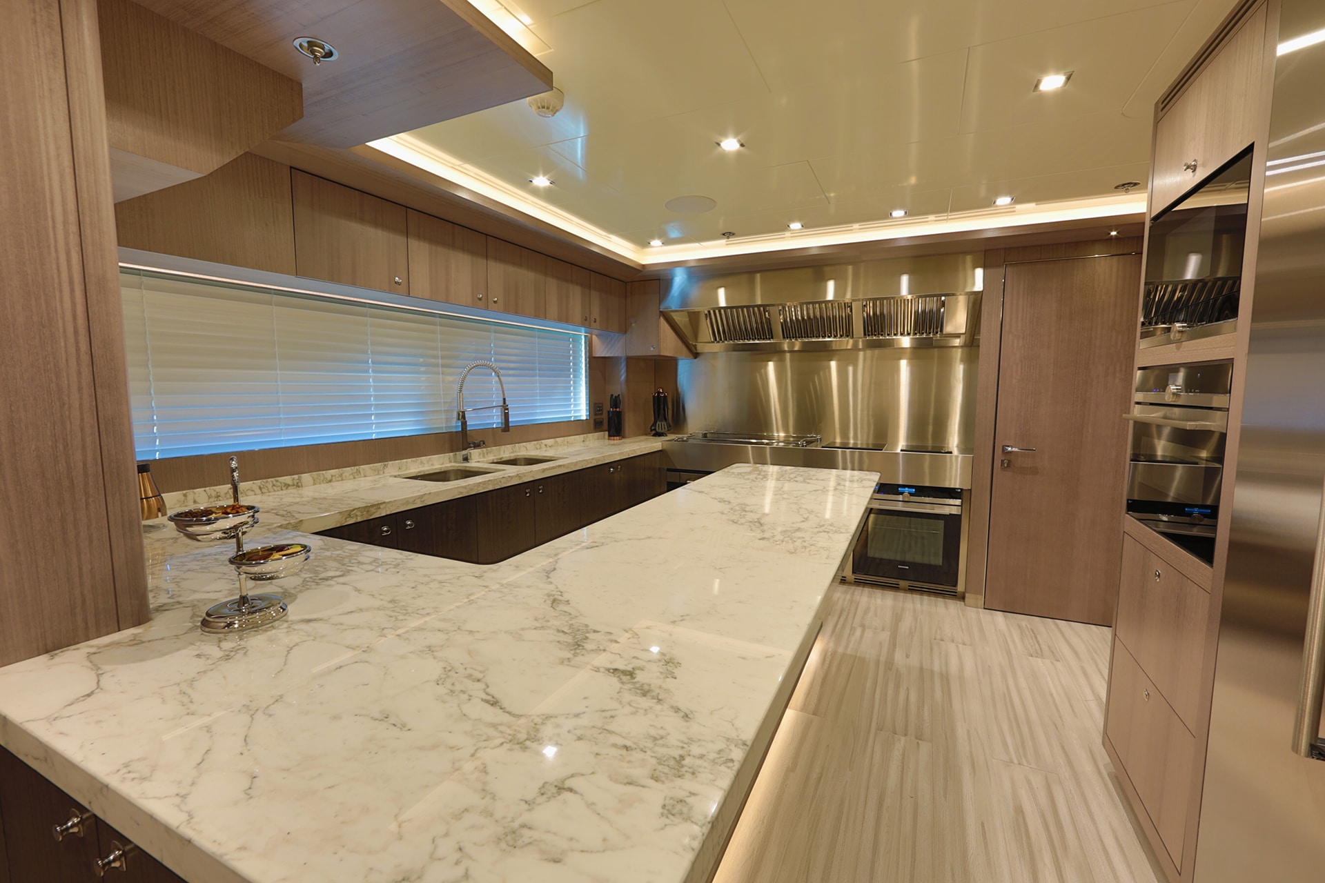 [MOTOR-YACHT-BILGIN---HULL]-9974-20.jpg