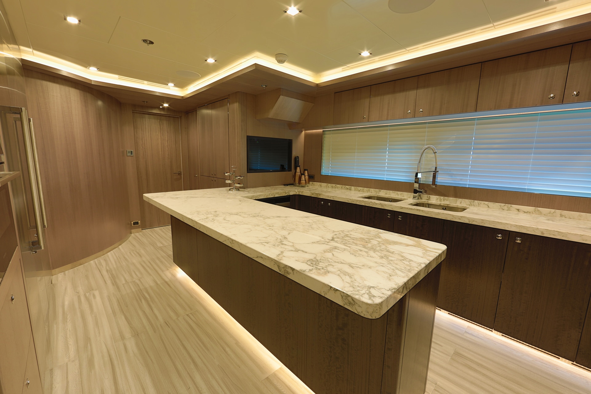 [MOTOR-YACHT-BILGIN---HULL]-9974-23.jpg