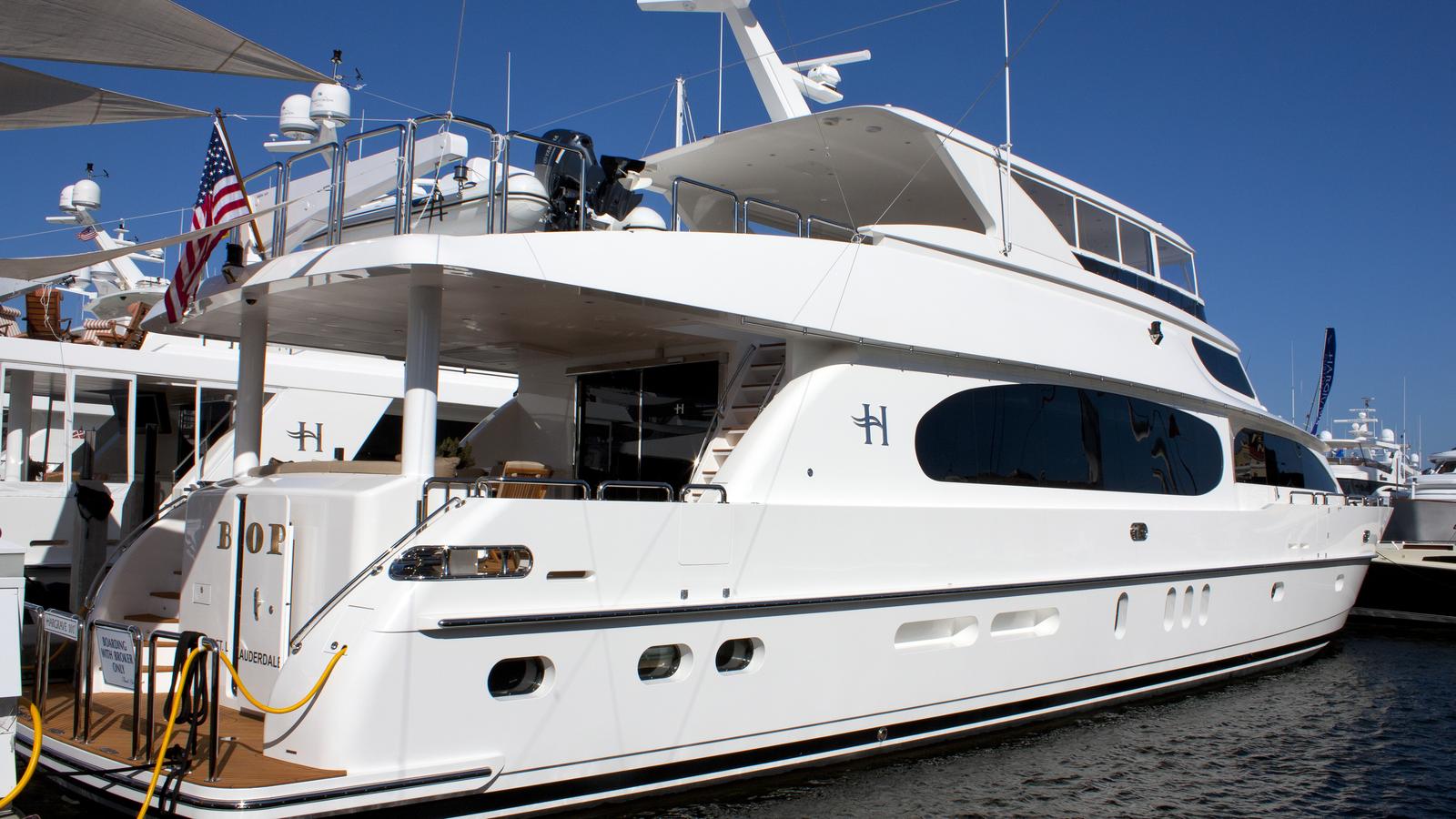 [MOTOR-YACHT-CARBON-COPY]-9211-1.jpg