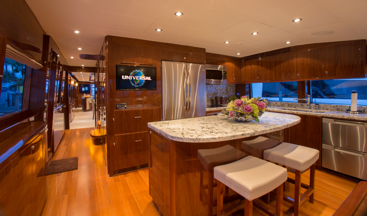 [MOTOR-YACHT-CARBON-COPY]-9211-18.jpg