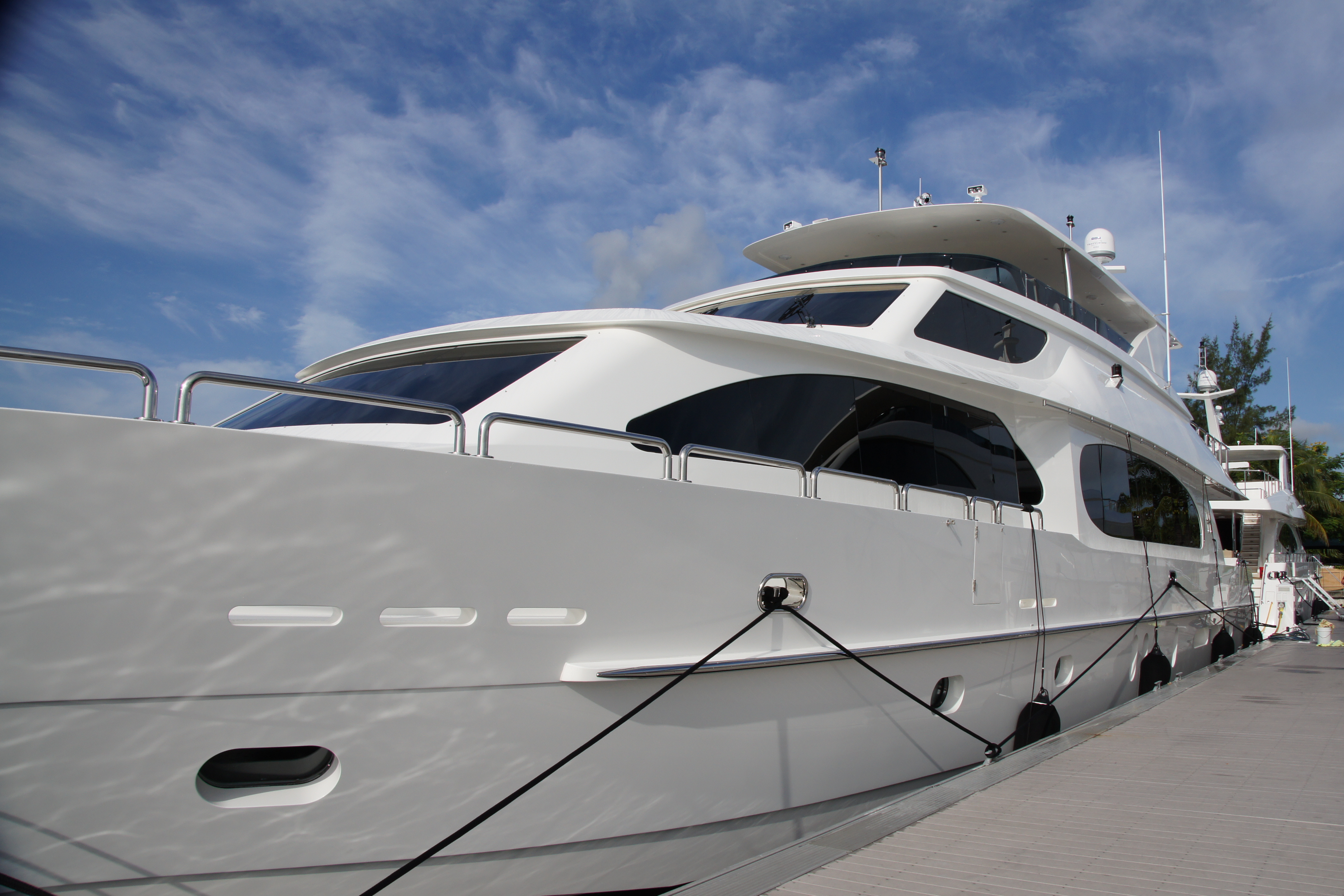 [MOTOR-YACHT-CARBON-COPY]-9211-2.jpg