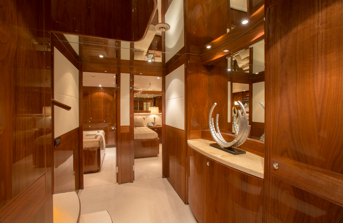 [MOTOR-YACHT-CARBON-COPY]-9211-20.jpg