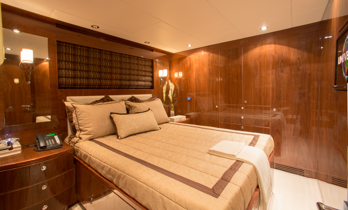 [MOTOR-YACHT-CARBON-COPY]-9211-22.jpg