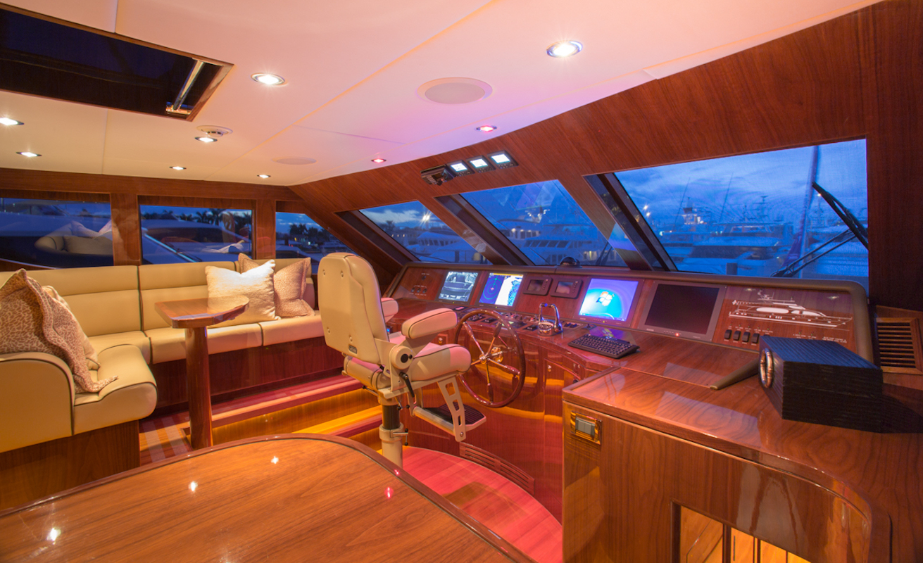 [MOTOR-YACHT-CARBON-COPY]-9211-6.jpg