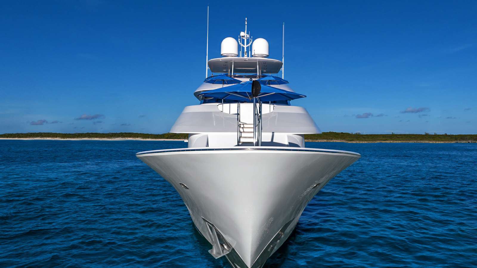 [MOTOR-YACHT-CHASING-DAYLIGHT]-9072-7.jpg