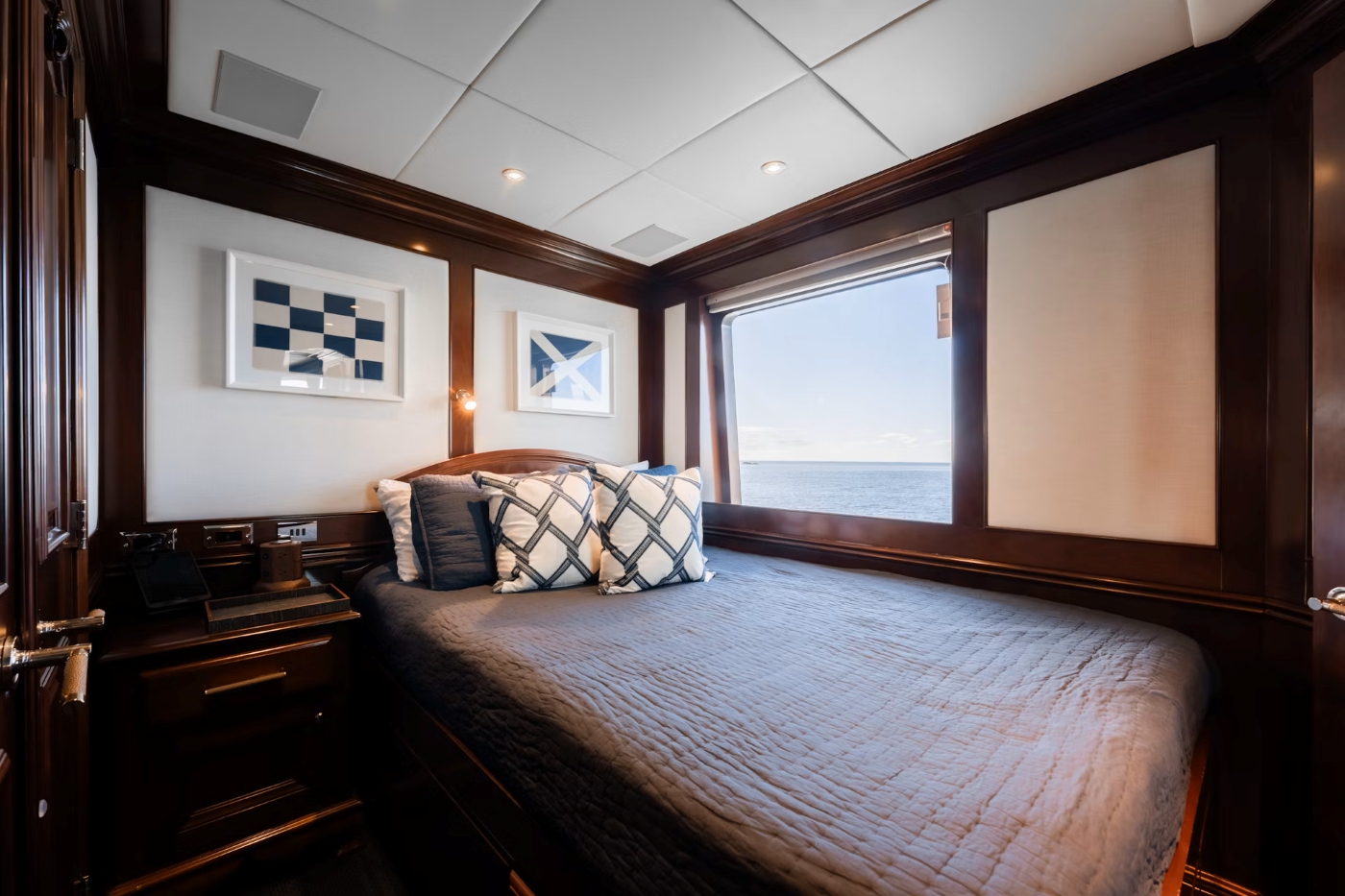 [MOTOR-YACHT-ESPRESSO-III-EX-BURNA-EX-POSITIVE-CARRY]-9063-70.jpg