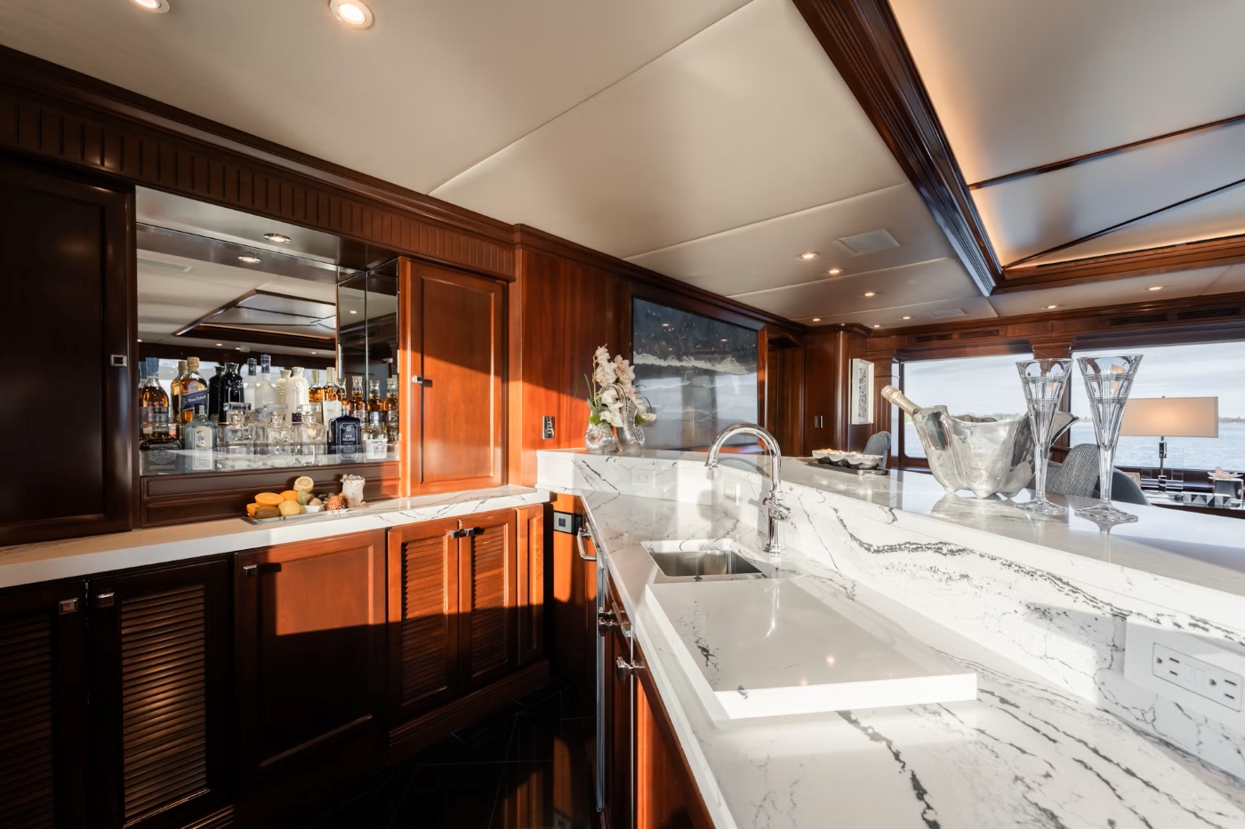 [MOTOR-YACHT-ESPRESSO-III-EX-BURNA-EX-POSITIVE-CARRY]-9063-76.jpg