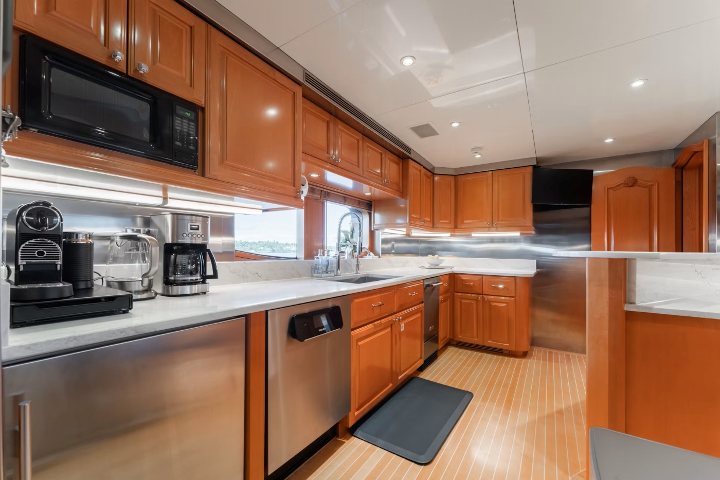 [MOTOR-YACHT-ESPRESSO-III-EX-BURNA-EX-POSITIVE-CARRY]-9063-81.jpg