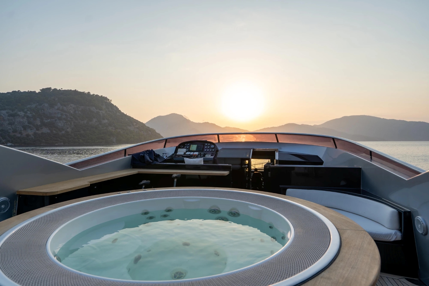 [MOTOR-YACHT-HARUN]-9894-20.jpg