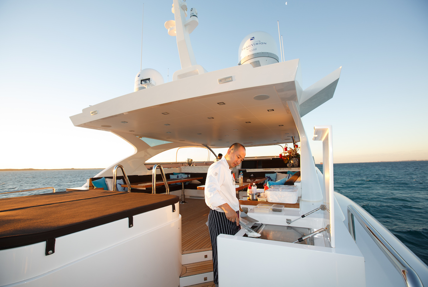 [MOTOR-YACHT-PARADISE]-9572-1.png