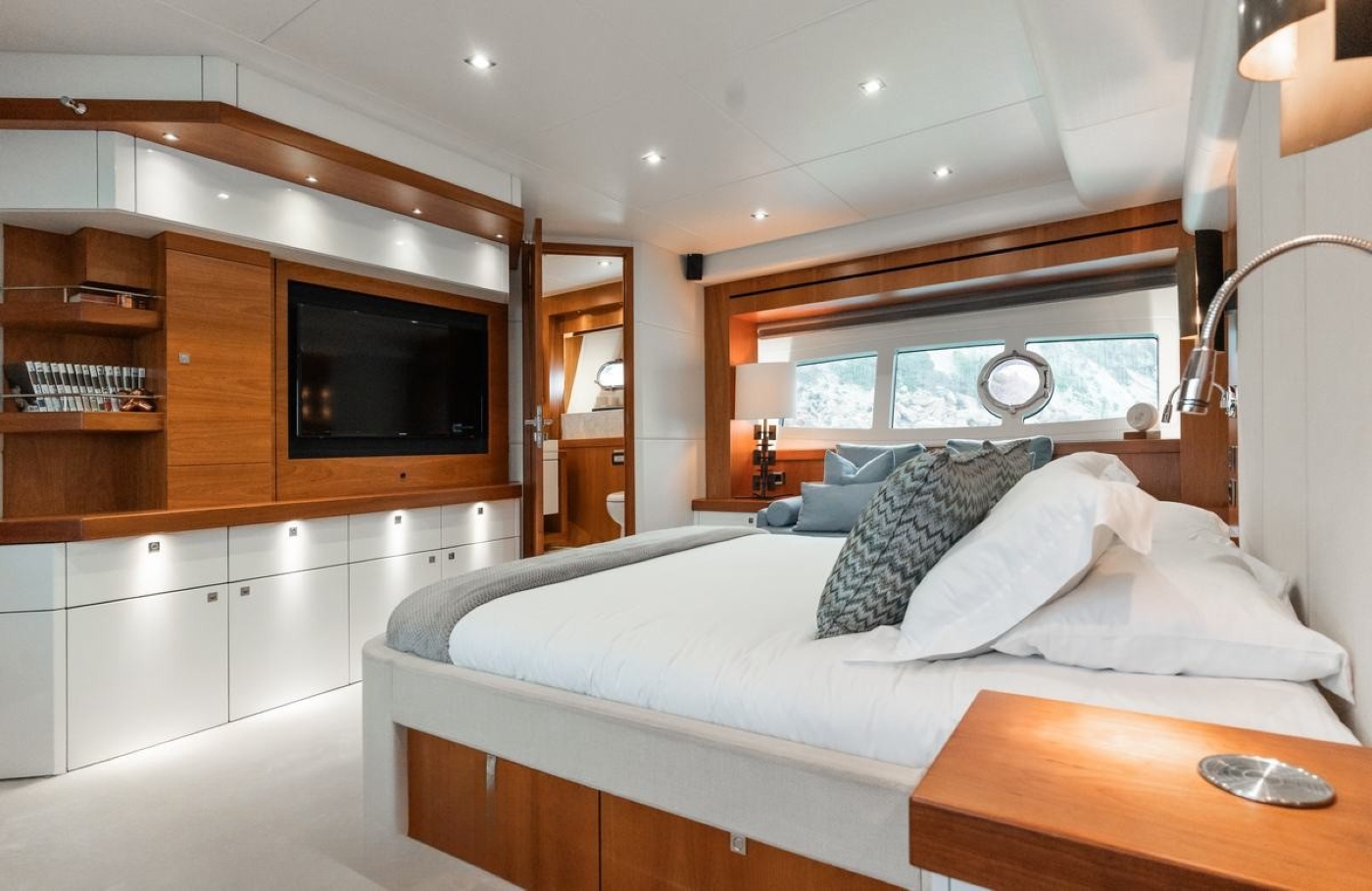 [MOTOR-YACHT-PLAY-THE-GAME]-9816-50.jpg