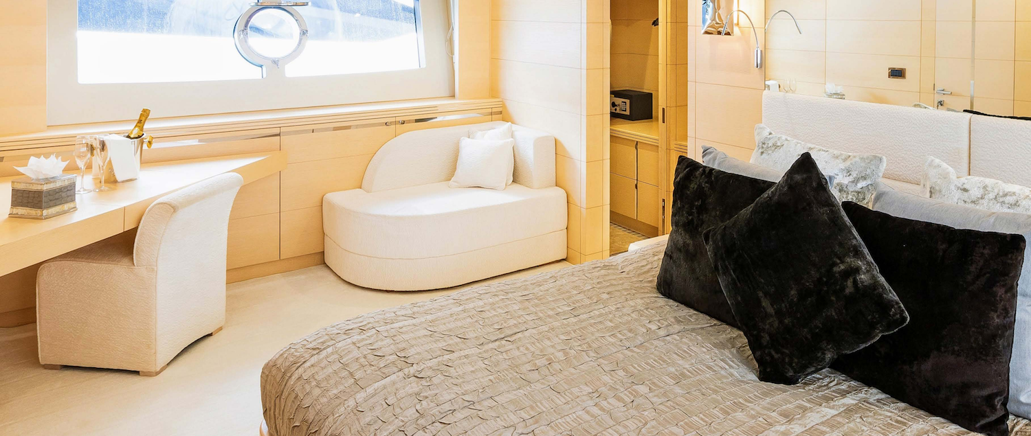 [MOTOR-YACHT-SKYFALL]-9251-9.png