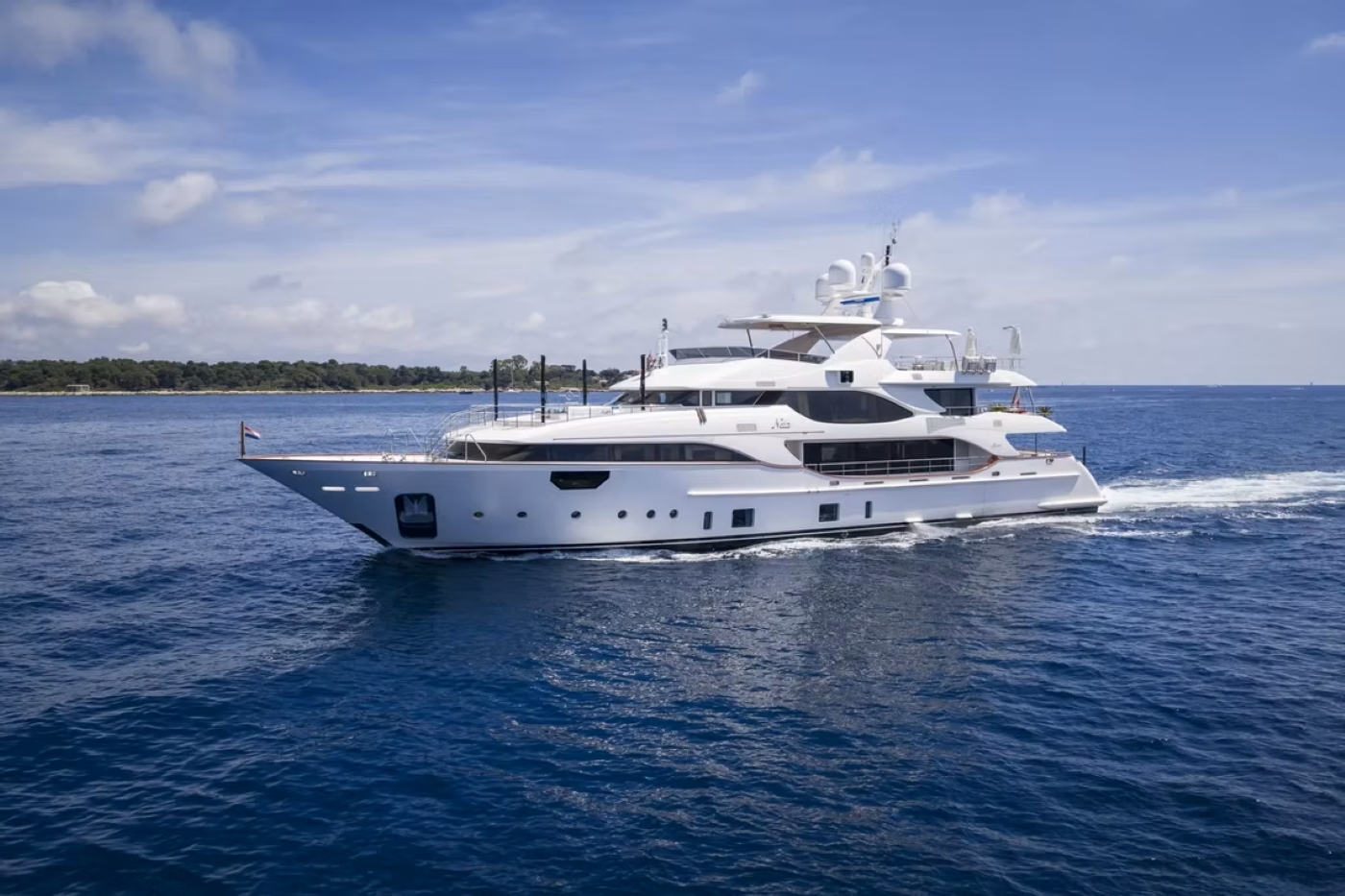 [MOTOR-YACHT-SOY-AMOR-BY]-9039-93.jpg