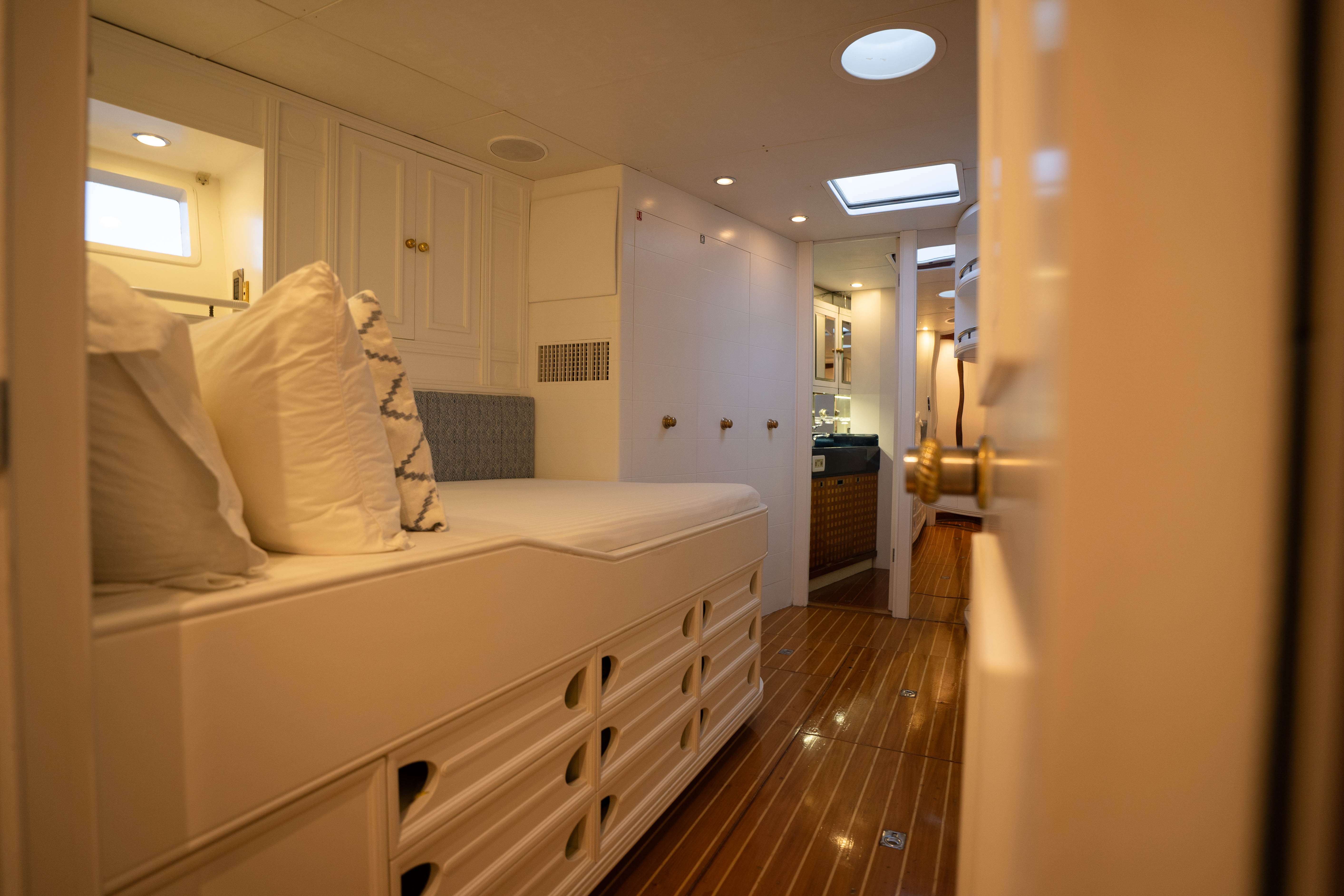 [SAILING-YACHT--CINDERELLA-II]-989-23.jpg