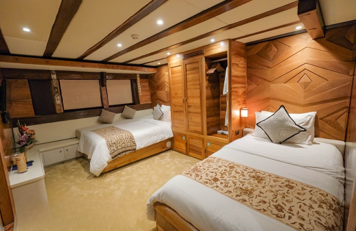 [TRADITIONAL-PHINISI-YACHT-LAMINA]-9545-77.jpg